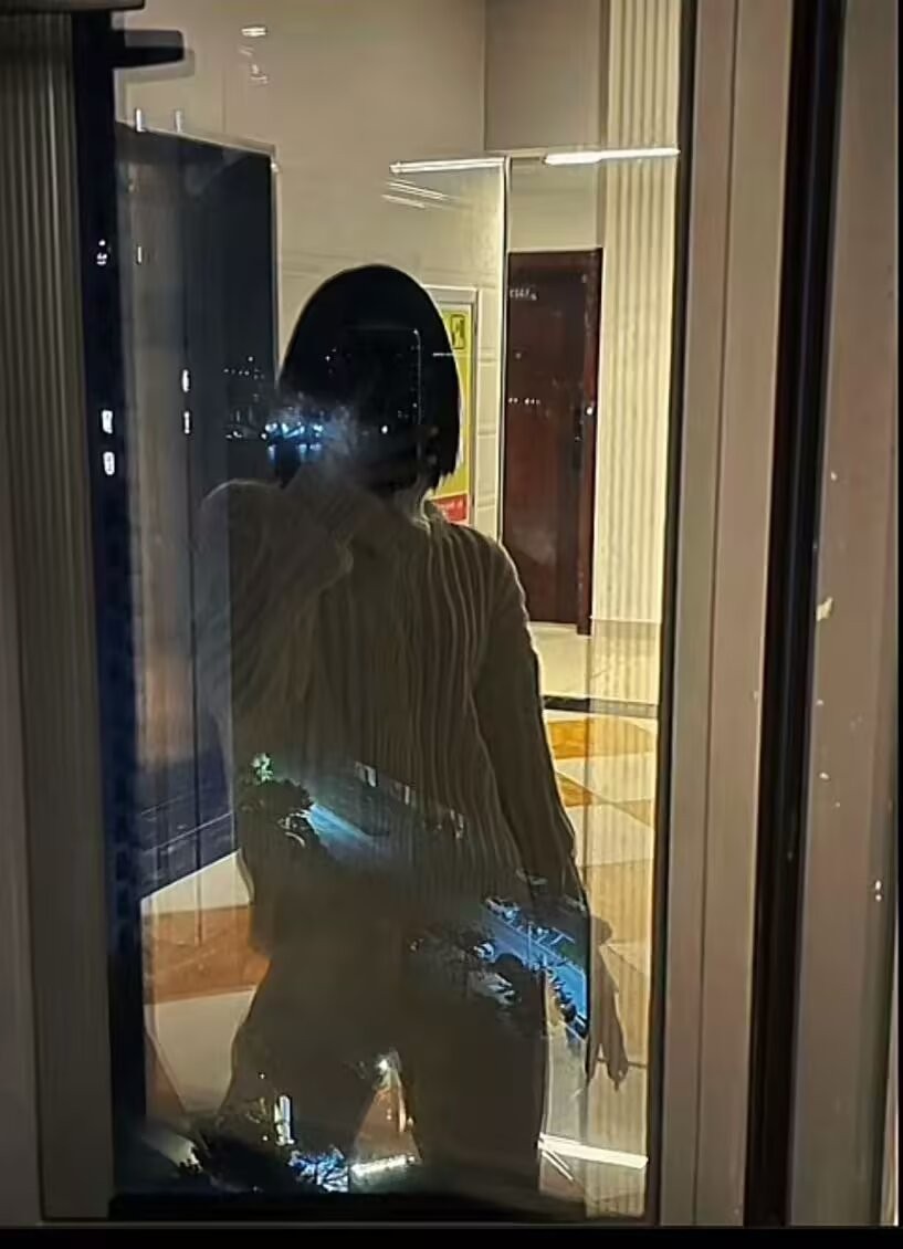 四川妹子兼职，非常嫩，服务态度好口活很棒